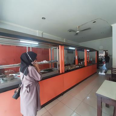 RUMAH MAKAN PARASMANAN