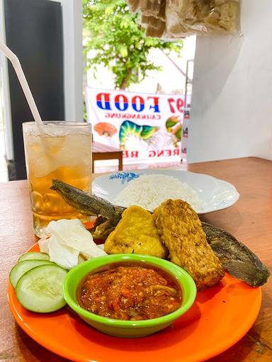 SEAFOOD 97 DAN WARUNG MBA DWI SUKABUMI