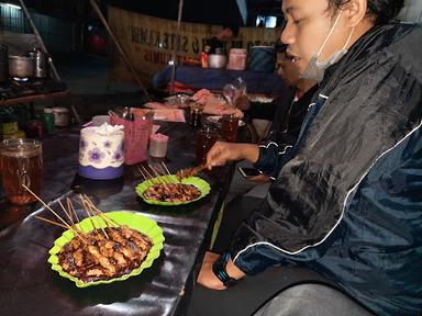 SOTO BETAWI BANG RAHMAT KUMIS