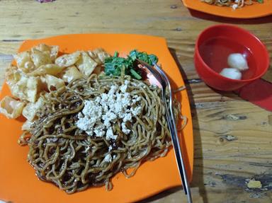 KEDAI MIE SAKAW CABANG TEMUPUTIH