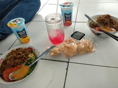 MIE AYAM & BAKSO SLAMET