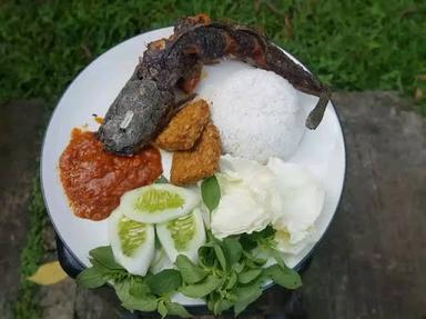 WARUNG NASI BUDE SUM | SERBA SAMBAL DADAKAN