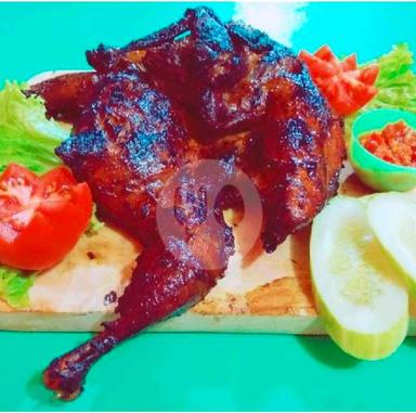 ARYANDRA STEAK 52 AYAM BAKAR DAN JUICE