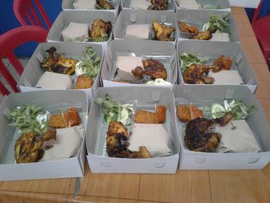 AYAM BAKAR BREBES