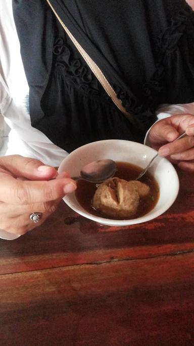 BAKSO DAN MIE AYAM BALAP