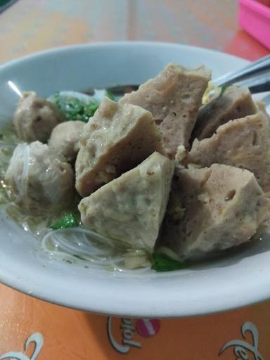 BAKSO RUDAL LESEHAN