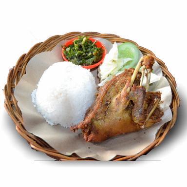 LAPARYA AYAM GEPREK