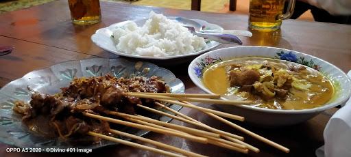 TONGSENG & SATE KHAS SOLO PAK DHE UDIN