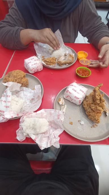 LABBAIK CHICKEN ANYER