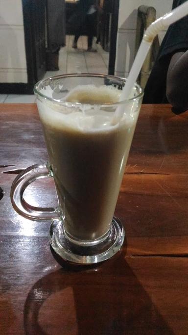 RESTO DAN KOPI LUWAK