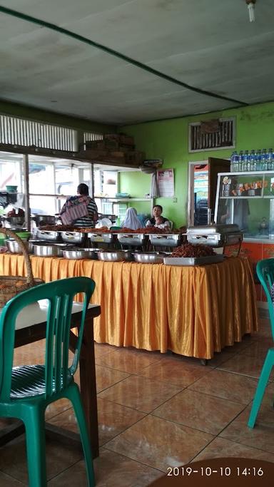 RUMAH MAKAN PUSAKA JEMPRAK