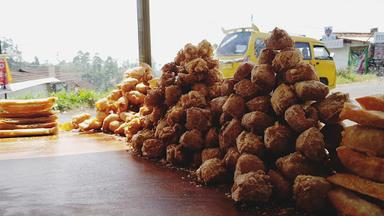 WARUNG NASI FAVORIT & GORENGAN