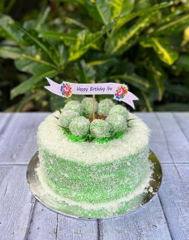 KUE ULANG TAHUN : SPATOLA CAKE