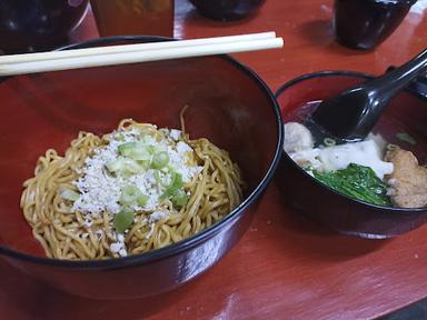 KEDAI MIE BASO DELAPAN