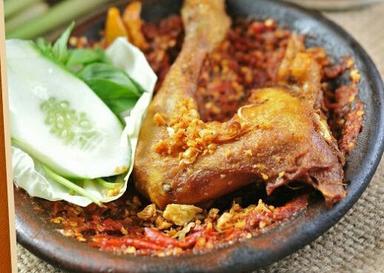 AYAM BAKAR PAK TOHA