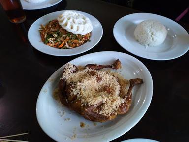 AYAM GORENG & BAKAR PRINGGODANI