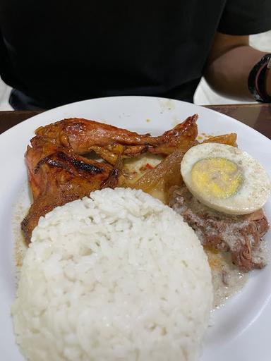 AYAM GORENG & BAKAR PRINGGODANI