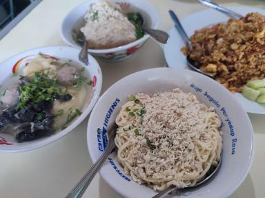 BAKSO  GAGAK  LEGENDA