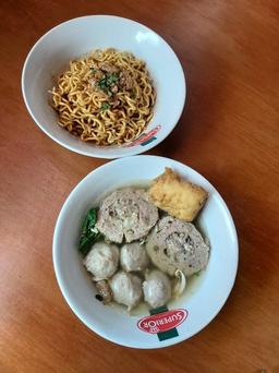 Photo's Bob - Baso Ooh Bakso, Tubagus Ismail