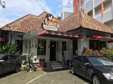 DE SANIRASA - RESTORAN NUSANTARA BANDUNG