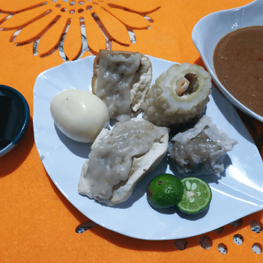 KEDAI JAJANAN 47 (BASO TAHU IKAN SOMAY ASLI SARI)