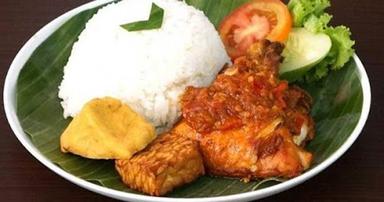 NASI PECEL LELE CAK MUJI