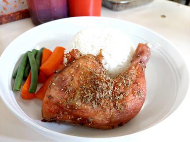 ROASTED CHICKEN BY RUMAHAN FOOD