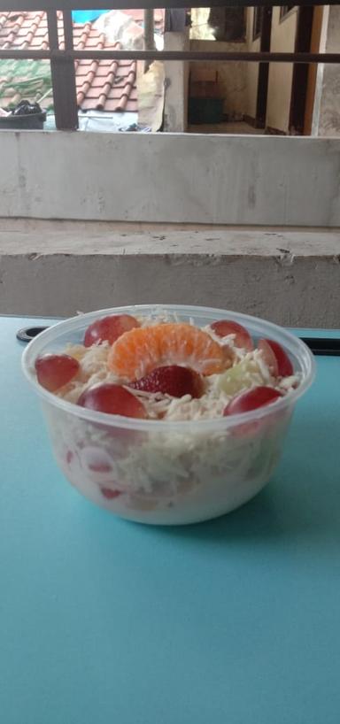 SALAD BUAH NENENG