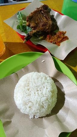 Photo's Sambal Mangga Cak Kohar