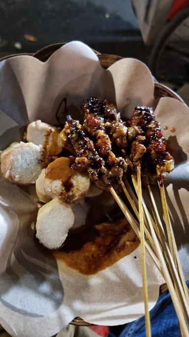 SATE JANDO BU TINI