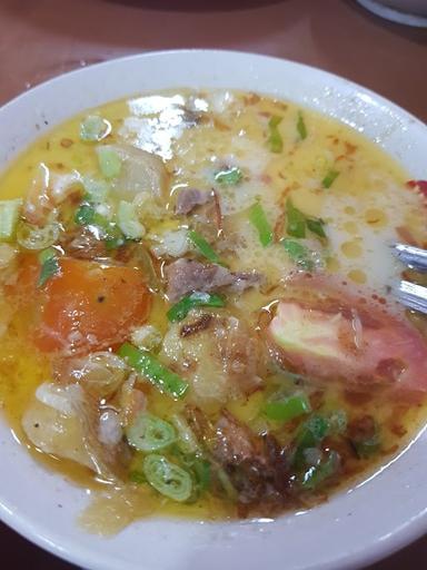 SOP KAKI SAPI, BABAT DAGING, AYAM, DAN BUNTUT KHAS JAKARTA