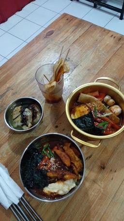 Photo's Spicywon Korean Street Food Halal Dago