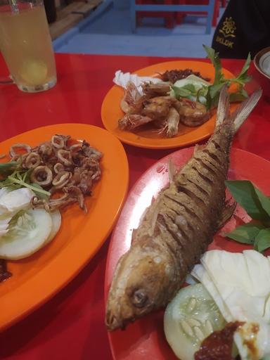 SEAFOOD BERSAUDARA