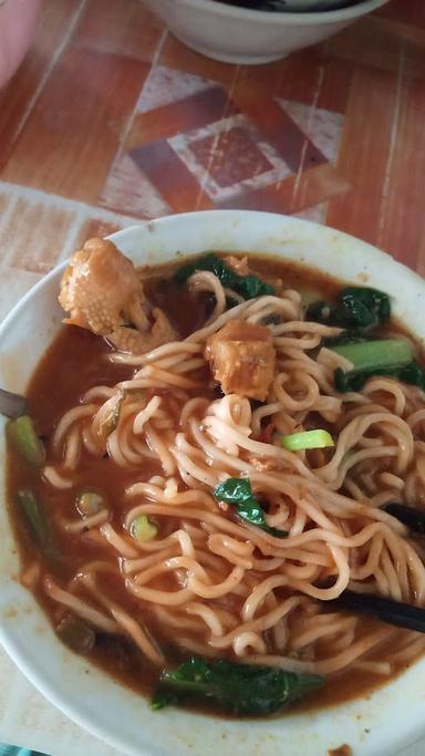 MIE AYAM MAK CATRI