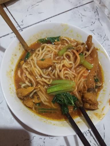 MIE AYAM MAK CATRI