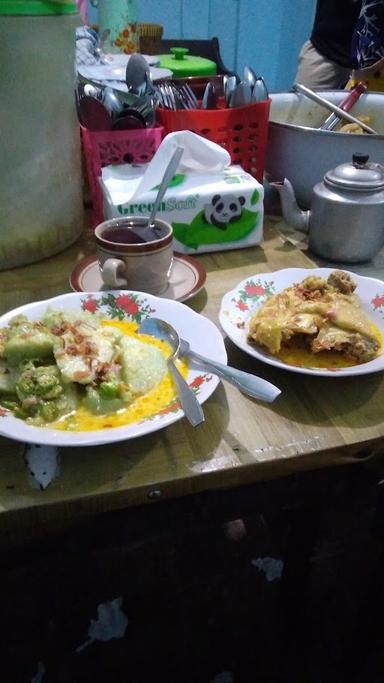 LONTONG OPOR BU UCI