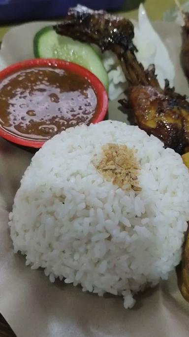 AYAM BAKAR SADAM