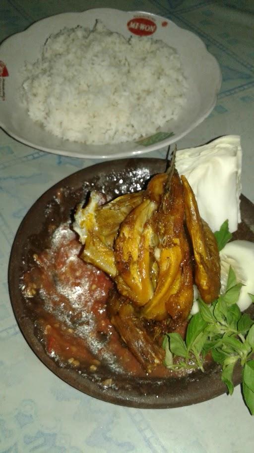 WARUNG MAKAN