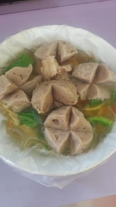 WARUNG MIE AYAM BAKSO DAN SOTO MIE TEH LINA