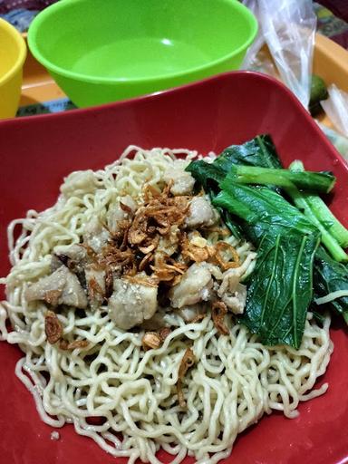 BAKMI AKANG 88 ( GACOAN MIE ASLI KHAS TANGERANG ) EST. 2020 PERUM BINONG - CURUG - KARAWACI