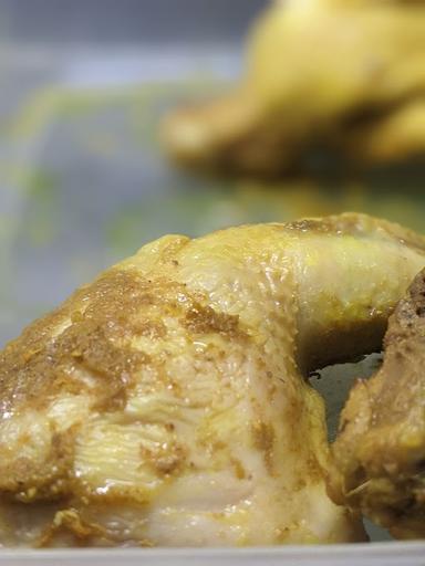 AYAM GORENG PENYET SAMBEL IJO WAROENG BANG NOOR