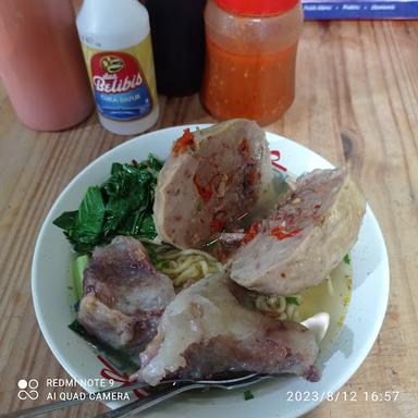 BAKSO MAS KARYO SOLO