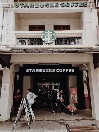 STARBUCKS - MALIOBORO