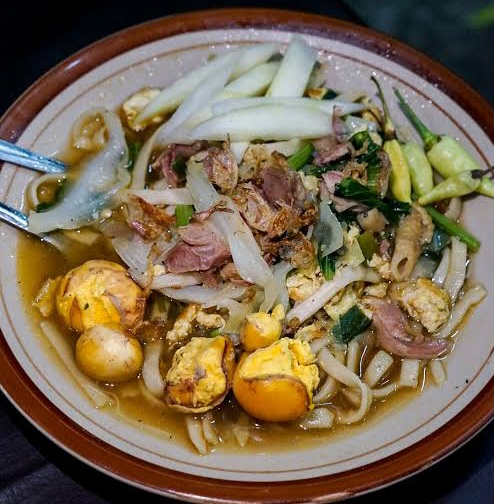 BAKMI JAWA DAN SOTO BETAWI BANG MAMAT (WARUNG DOWER)