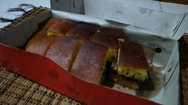 MARTABAK NUMANI 2 & ROTI BAKAR KUKUS