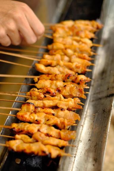 SATE AYAM KHAS AMBAL, MALIOBORO JOGJA