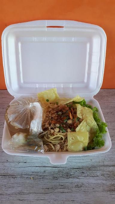 PANGSIT CWIE MIE SIDOMAKMUR