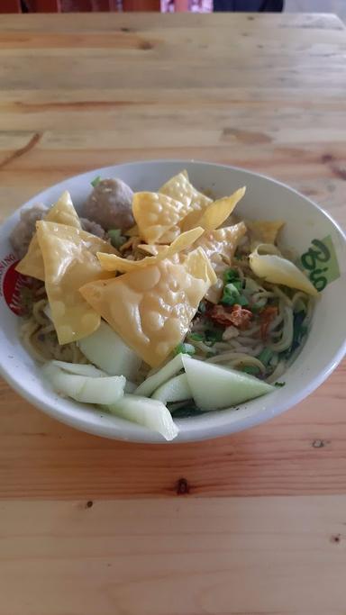 MIE & BAKSO SEMANDING