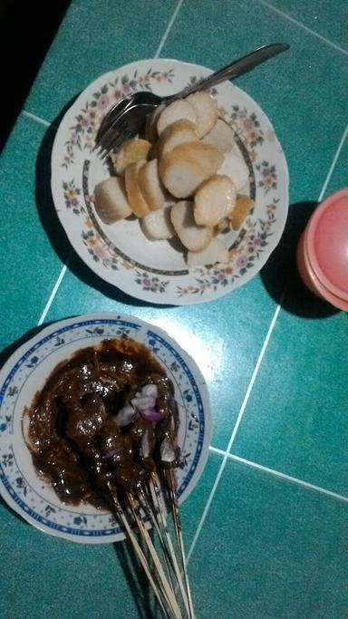 SATE AYAM KAMBING MADURA P. ARIFIN