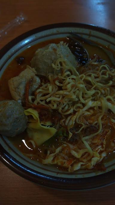 SOTO BAKSO DAGING & MIE AYAM MAS SOPIK